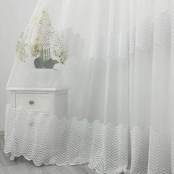 Perdea Waves din Tulle cu Broderie, Alb, 140cm latime x 260cm inaltime, cu rejansa pt bara