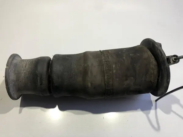 Perna de aer stanga spate e310590024 Land Rover P38