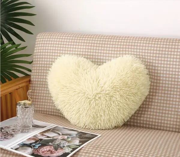 Perna Decorativa in forma de inima, Super Pufoasa, Cocolino