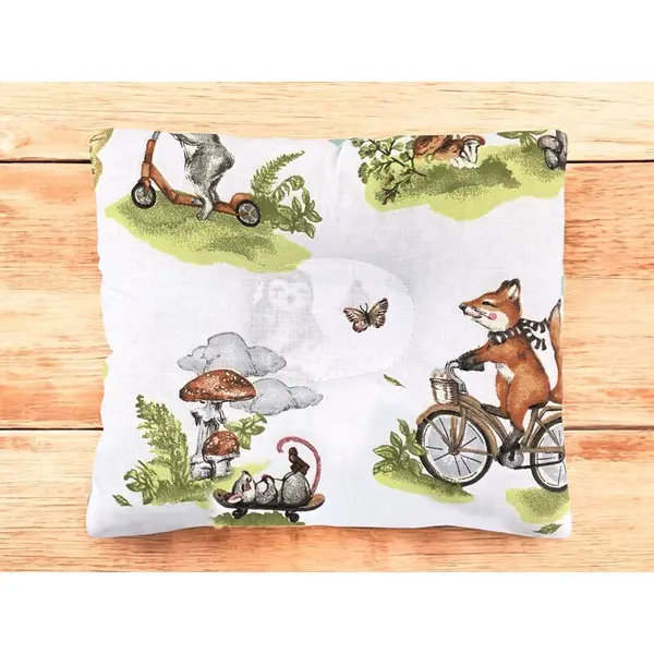 Perna pentru bebelusi Qmini Fox on bikes Natural, profilata, cu functie anti-soc, din bumbac, 23x26 cm