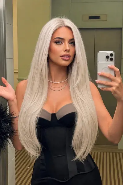 Peruca Donatella Cu Dantela Premium
