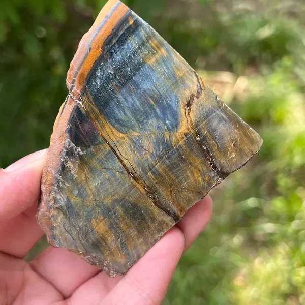 Piatra bruta ochi de tigru albastru (ochi de soim) model 6