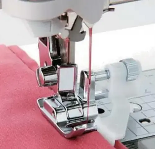 Piciorus pentru cusatura de tiv invizibil F018N