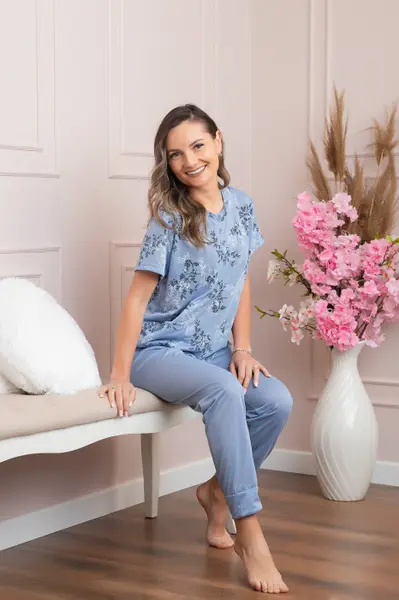 Pijama dama Lena cu imprimeu floral albastru si buzunar