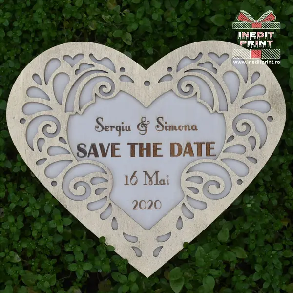 Placuta personalizata Save The Date STD3 25x21cm, Lemn natur + lemn natur vopsit auriu