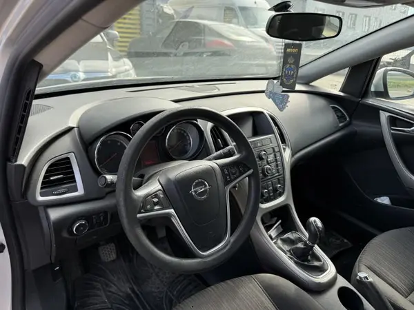 Plansa bord Opel Astra J (2009-2012)