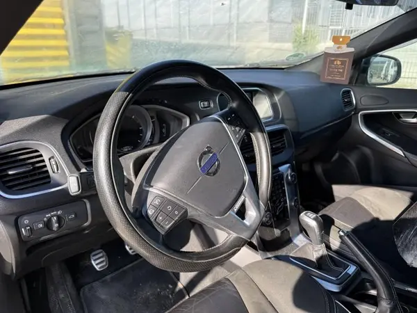 Plansa bord Volvo V40 facelift (2016-2020)