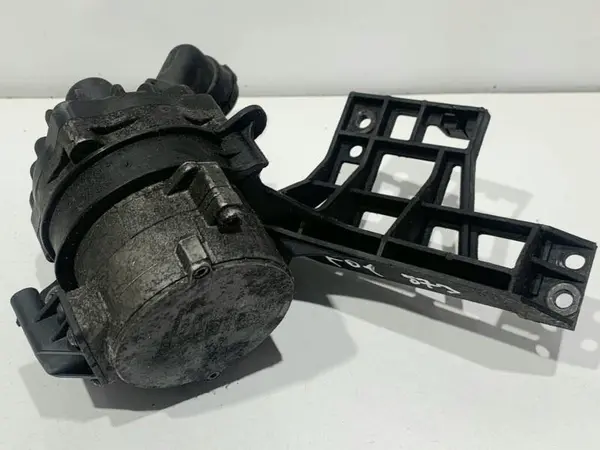 Pompa aditionala apa 7566335 BMW Seria 5 (2010-2017) [F10] 4.4 benzina