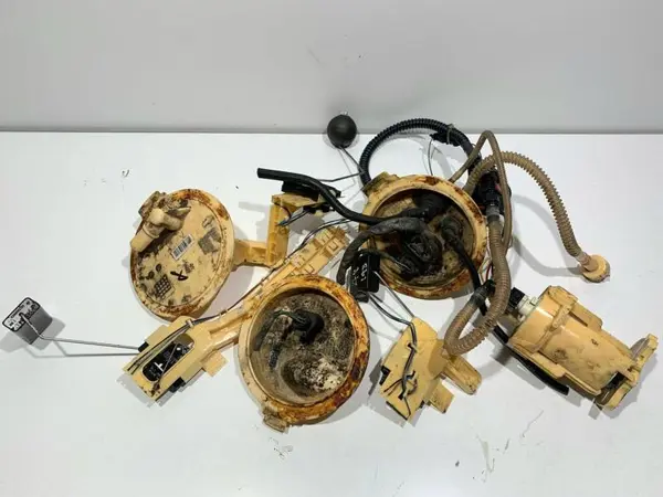 Pompa combustibil cu sonda litrometrica 4H0201317P Audi A8 (2009-2017) [4H] D4 3.0 tdi CDTA