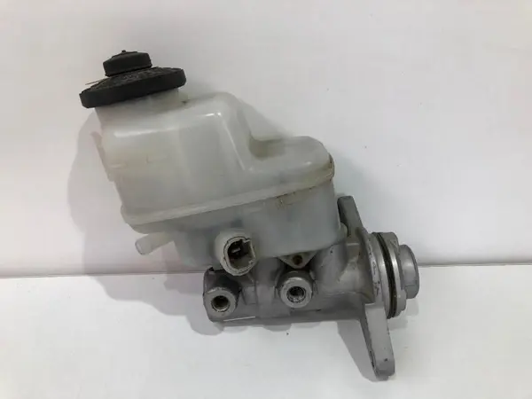 Pompa cu vas servo Toyota RAV 4 (2005-2010) 2.2 d4d
