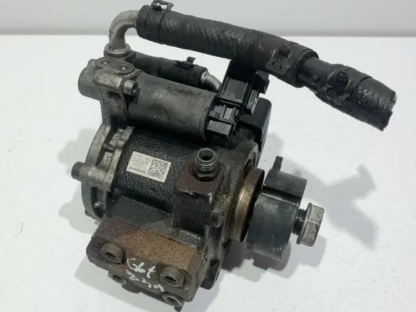 Pompa inalta presiune 03L130755AH Volkswagen Passat B7 (2010-2014) 1.6 tdi CAYC