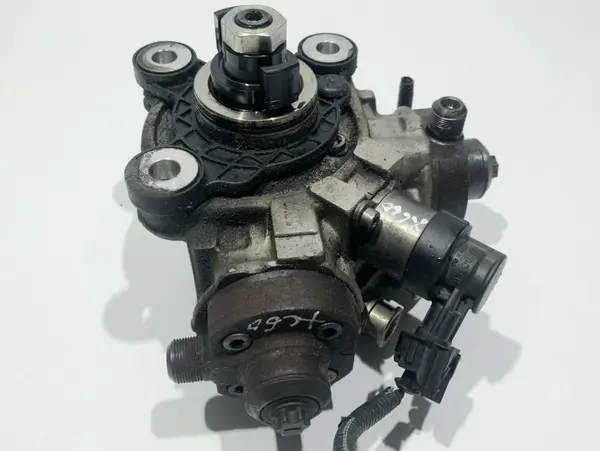 Pompa injectie 31372081 Volvo V60 facelift (2013-2018) 2.4 d5 D5244T15 215 cp