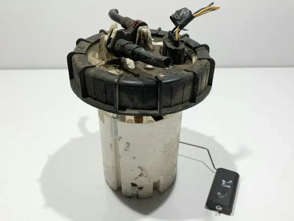Pompa motorina AV61-9275-ED Ford C-Max 2 (2010-2019) 2.0 tdci UFDB