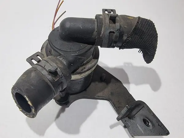 Pompa recirculare apa 03L121093A Audi A6 (2004-2011) [4F2, C6] 2.0 tdi CAHA