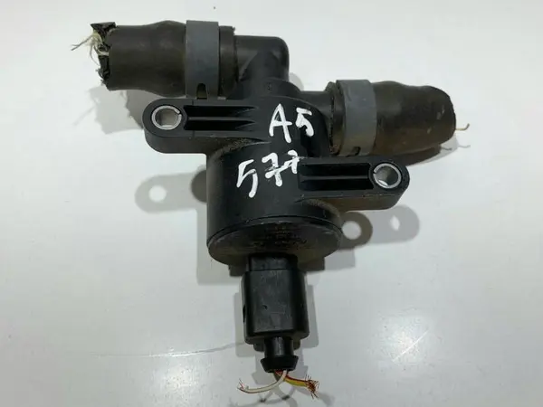 Pompa recirculare apa 4H0121671B Audi A4 (2007-2011) [8K2, B8]