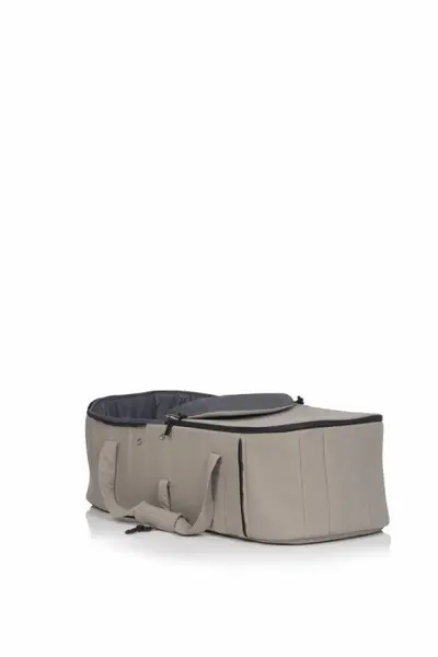 Port bebe Easy Go Echo Carrier, cu intaritura si manere pentru transport, cu husa de picioruse si capotina, dimensiune 75 x 30 x 20 cm, Savana Beige