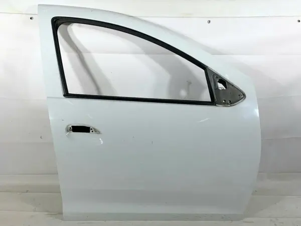 Portiera usa dreapta fata culoare alba Dacia Sandero 2 (2012-2017)