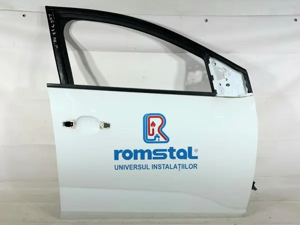 Portiera usa dreapta fata culoare alba Dacia Sandero 3 (2020-2022)