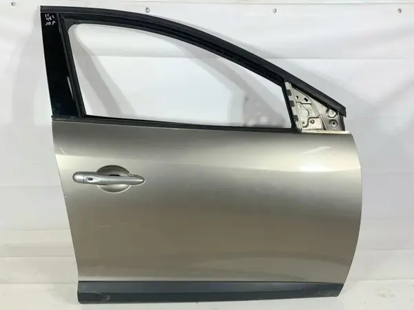 Portiera usa dreapta fata culoare crem Renault Megane 3 facelift (2012-2016)