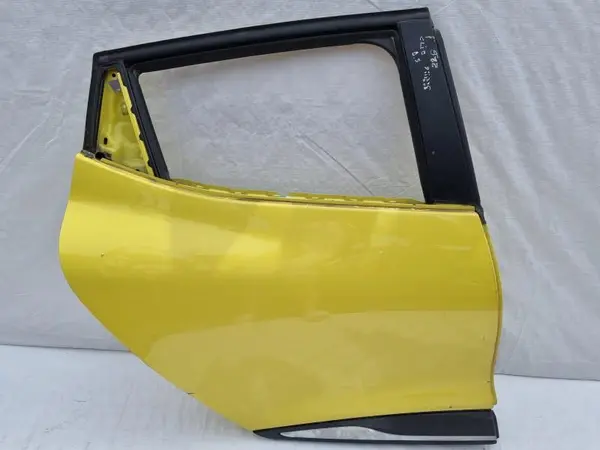 Portiera usa dreapta spate culoare galbena Renault Clio 4 (2012-2016)