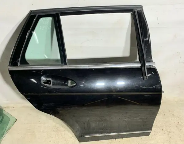 Portiera usa dreapta spate culoare negru obsidian - 197 Mercedes C-class facelift (2011-2015) [w204]