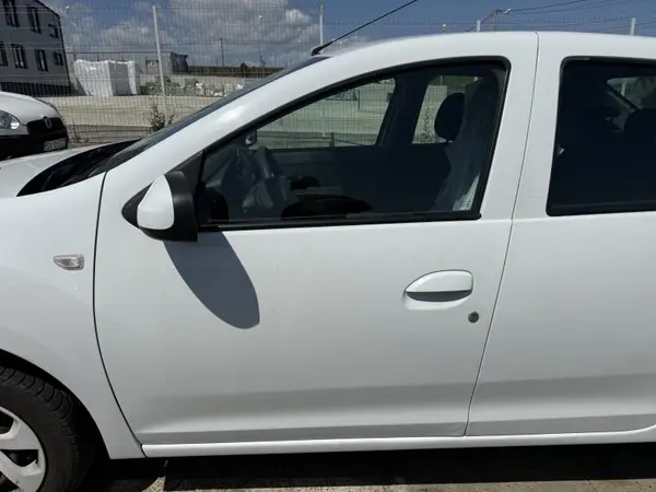 Portiera usa fata stanga culoare alba Dacia Logan 2 (2012-2017)