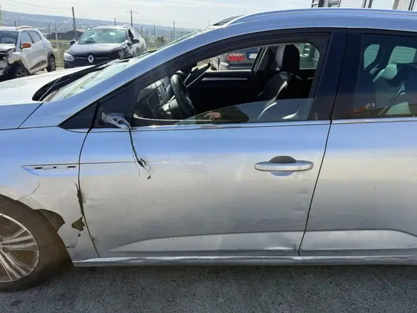 Portiera usa fata stanga culoare argintie Renault Megane 4 facelift (2020-2024)