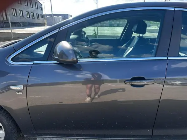 Portiera usa fata stanga culoare gri - gal z177 Opel Astra J facelift (2012-2015)