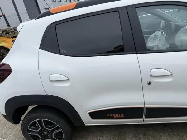 Portiera usa spate dreapta culoare alba Dacia Spring (2021-2022)