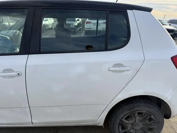 Portiera usa spate stanga culoare alb - lf9e Skoda Fabia 2 (2006-2010)