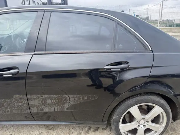 Portiera usa spate stanga culoare negru - 040 unilack Mercedes E-Class (2009-2016) [W212]