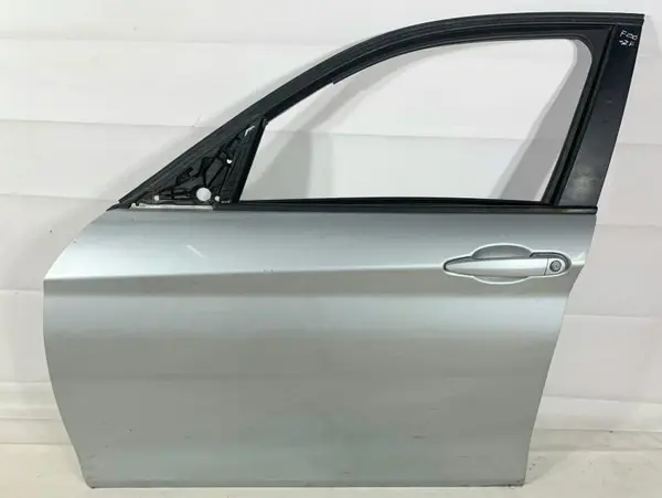 Portiera usa stanga fata culoare glaciersilber metallic (a83) BMW Seria 1 (2010-2015) [F21]