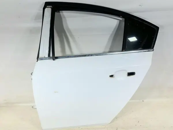 Portiera usa stanga spate culoare alba Chevrolet Cruze (2009->) [J300]