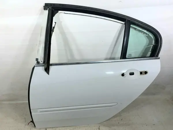 Portiera usa stanga spate culoare alba Renault Laguna 3 (2007-2010)