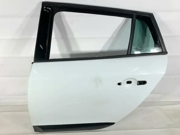 Portiera usa stanga spate culoare alba Renault Megane 3 facelift (2012-2016)