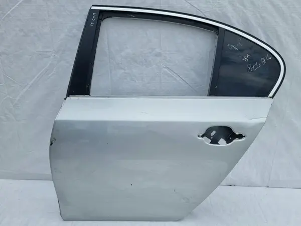 Portiera usa stanga spate culoare titansilber metallic (354) BMW Seria 5 (2003-2010) [E60]