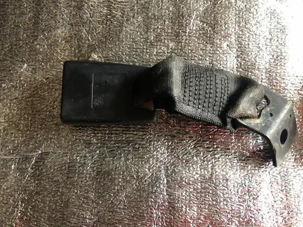 Pretensioner centura de siguranta stanga spate 7069967 BMW Seria 1 (2004-2011) [E81, E87]