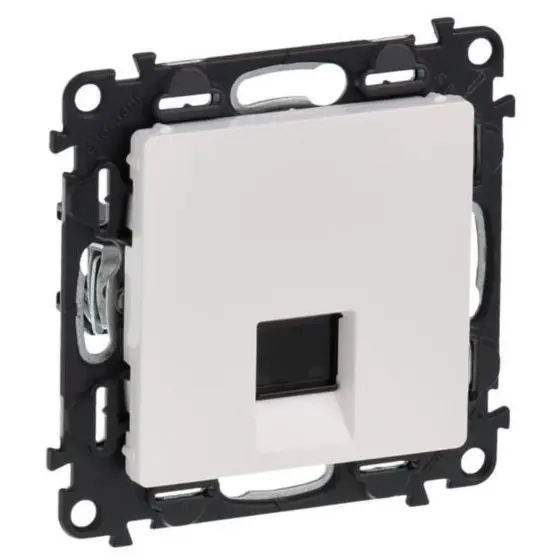 Priza RJ45 Legrand 753140, cat.5e, UTP, IP21, IK04, alba