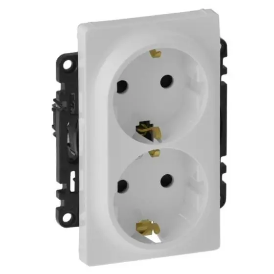 Priza schuko 2x2P+T Legrand 753126, protectie, borne automate, 16A, 250V, IP20, alba