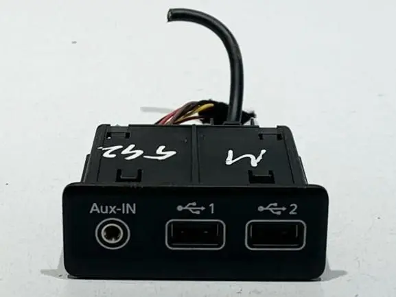 Priza usb / aux 280231941R Renault Megane 4 (2016-2020)