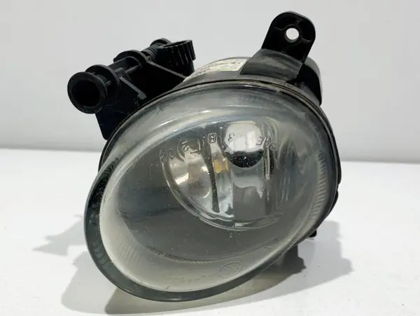 Proiector ceata dreapta 8T0941700 Audi A6 (2010-2018) [4G2, C7]