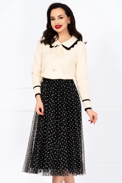 Pulover dama ecru din tricot Thea cu guler dublu si nasturi pretiosi