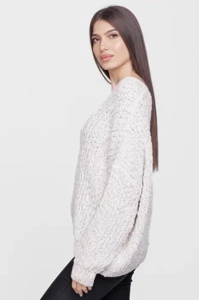 Pulover oversize, cu ochiuri mari si decolteu in V, ivoire