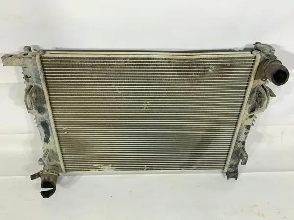 Radiator apa 214107326R Dacia Sandero 2 (2012-2017) 1.2 benzina D4F (732)
