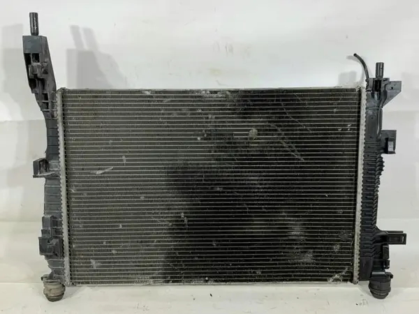 Radiator apa BV61-8005-BB Ford Focus 3 (2011-2015) 1.6 tdci T1DA