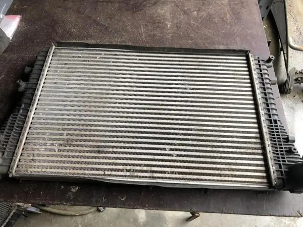 Radiator intercooler 3c0145805r Volkswagen Passat B6 3C (2005-2010) 2.0 tdi