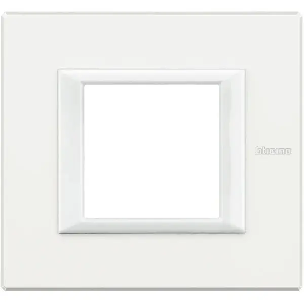 Rama Ornament 2M metal Axolute Bticino HA4802HD, alb