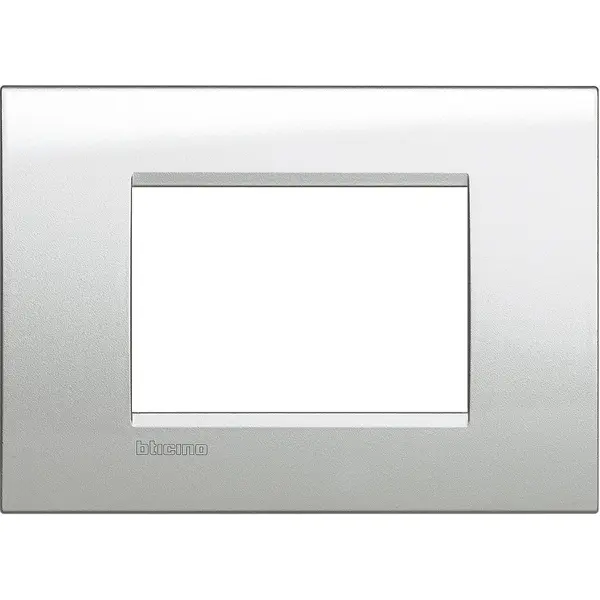 Rama ornament 3 module Bticino Living Light LNA4803GL, moonlight silver