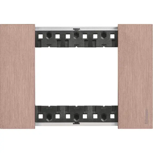 Rama ornament 3 module Bticino Living Now KA4803ZM, cupru