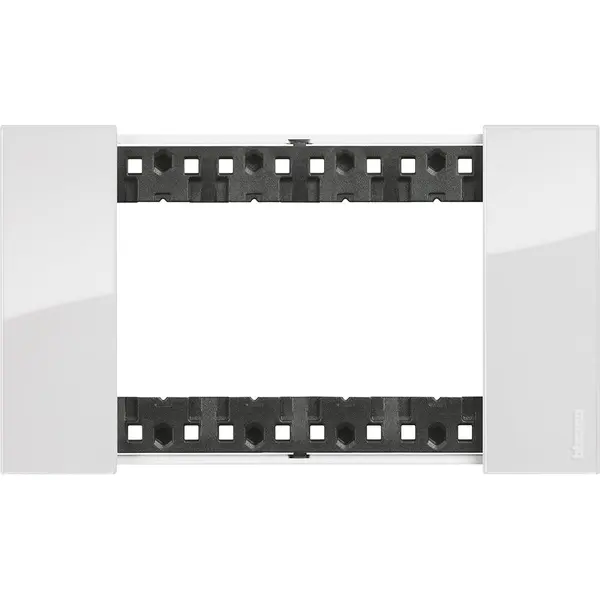 Rama ornament 4 module Bticino Living Now KA4804DW, ice